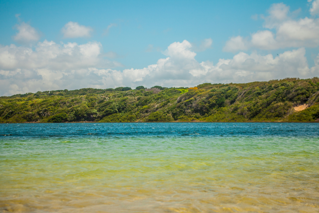 Colorful water from the Arituba lagoon.